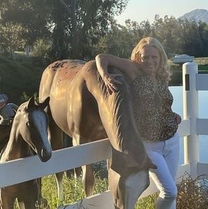 Meet your Posher, Debbie